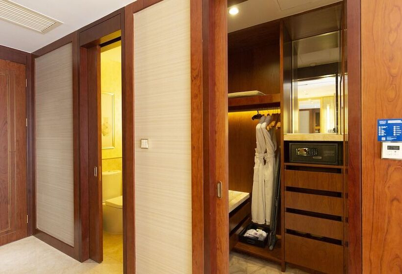 חדר דלוקס עם מרפסת, Hilton Tianjin Eco City