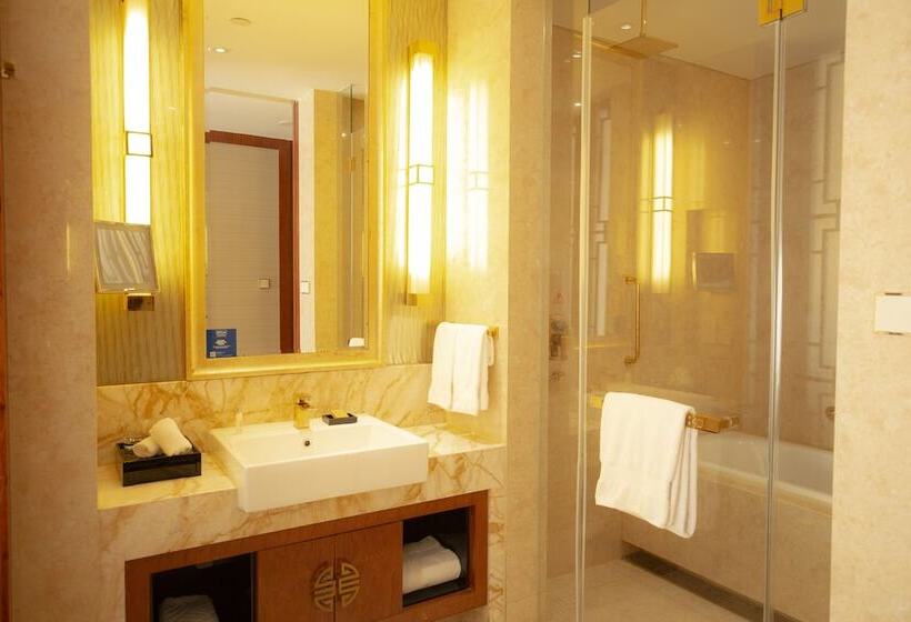 חדר אקזקיוטיב, Hilton Tianjin Eco City