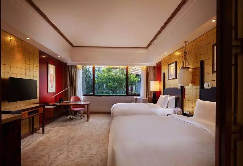 اتاق اجرایی, Hilton Tianjin Eco City