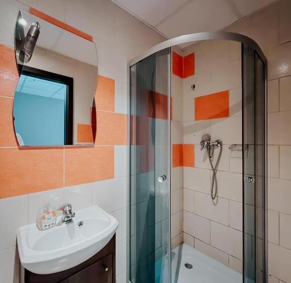 חדר סטנדרט לשלושה, Hostel Filip