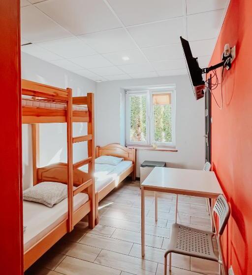 חדר סטנדרט לשלושה, Hostel Filip