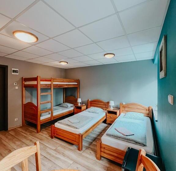 חדר סטנדרט לארבעה, Hostel Filip