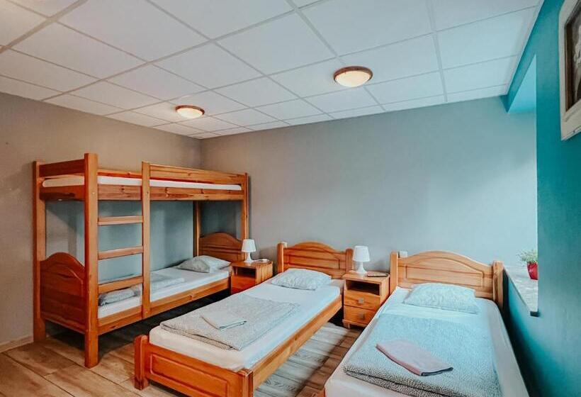 חדר סטנדרט לארבעה, Hostel Filip