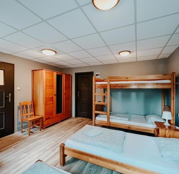 חדר סטנדרט לארבעה, Hostel Filip