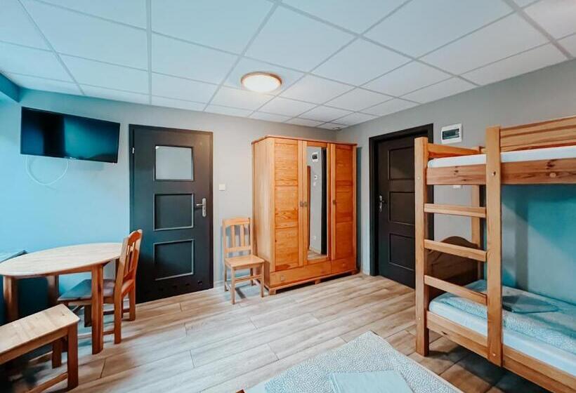 חדר סטנדרט לארבעה, Hostel Filip