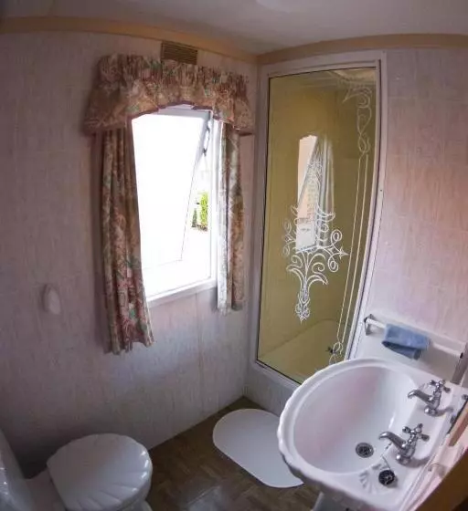 بانگلوی استاندارد, Hostel Filip