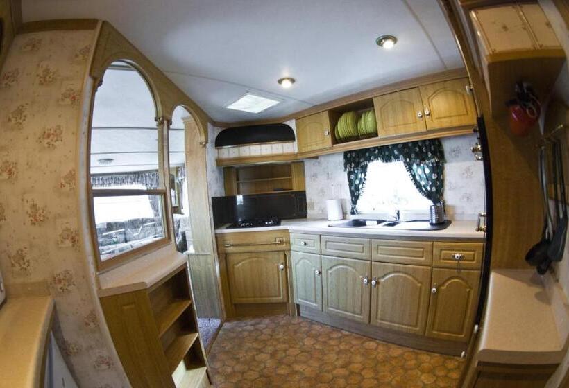 بانگلوی استاندارد, Hostel Filip