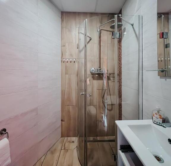 חדר סטנדרט לשלושה, Hostel Filip