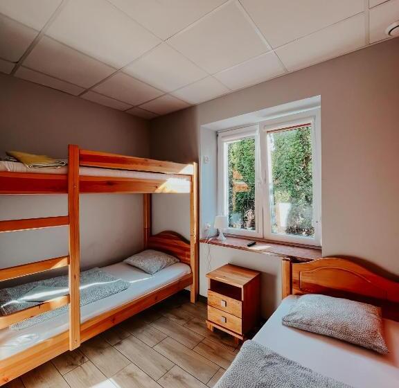 اتاق استاندارد سه نفره, Hostel Filip