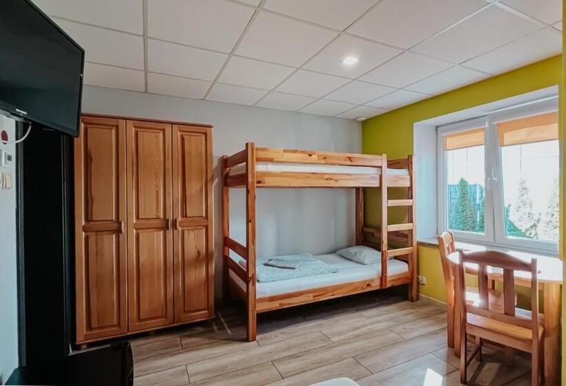 חדר סטנדרט לארבעה, Hostel Filip