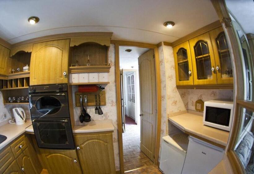 בקתה סטנדרטית, Hostel Filip