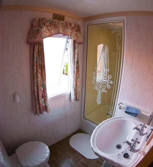 بانگلوی استاندارد, Hostel Filip