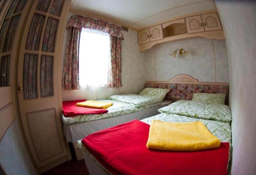 בקתה סטנדרטית, Hostel Filip