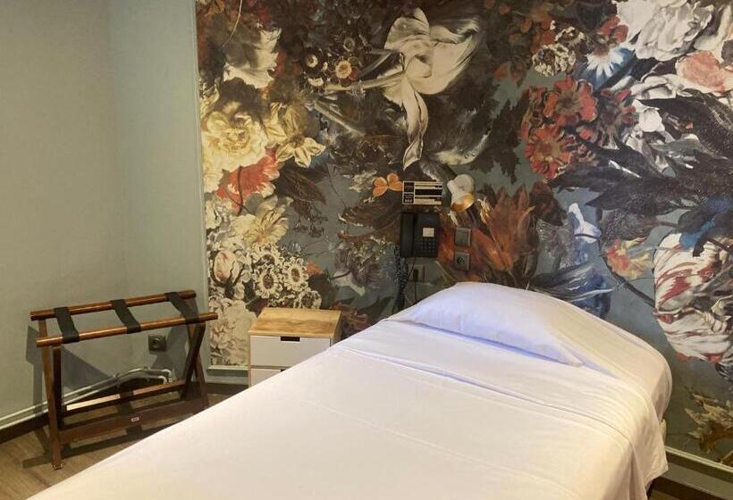 غرفة قياسية, Hôtel Du Commerce