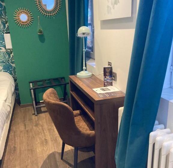 غرفة إقتصادية, Hôtel Du Commerce