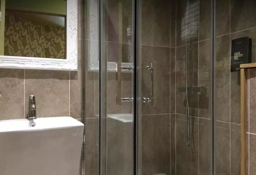 エコノミールーム, Hôtel Du Commerce
