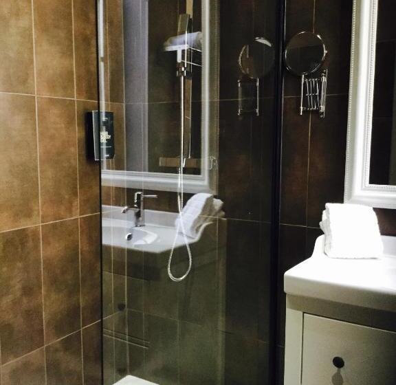 غرفة قياسية, Hôtel Du Commerce