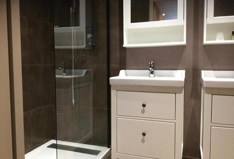 غرفة قياسية, Hôtel Du Commerce