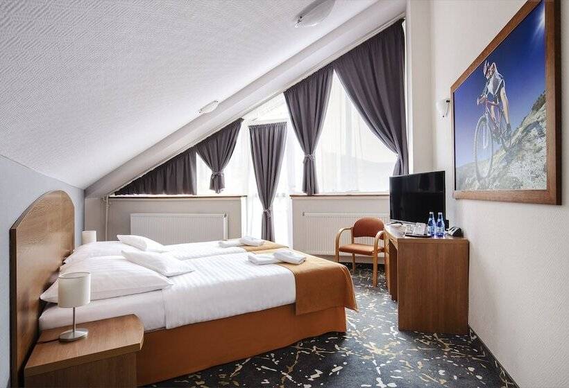 استودیوی استاندارد, Interferie Aquapark Sport Hotel Malachit