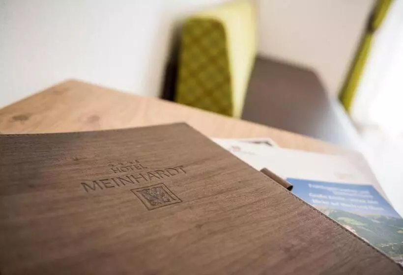 اتاق لوکس, Meinhardt