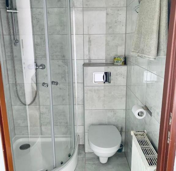 标准间, Restauracja Ibiza