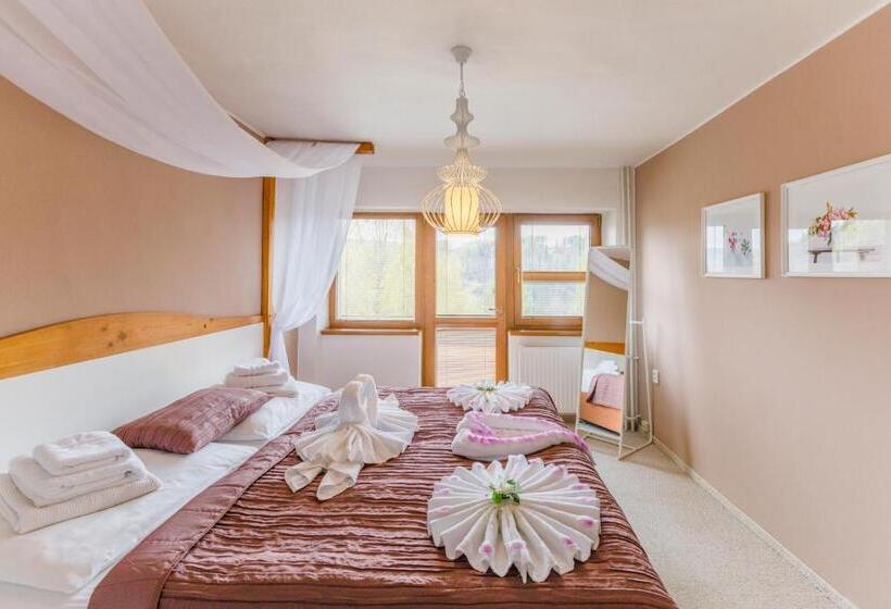 1 Szobás Apartman, Rusava