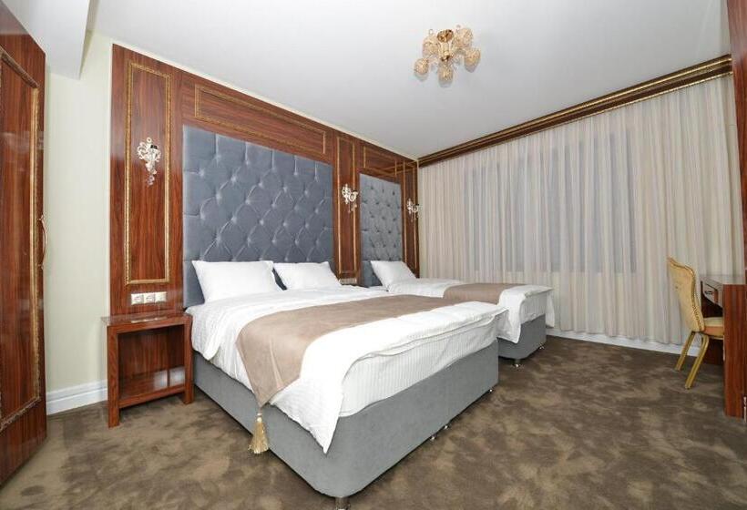 اتاق استاندارد سه نفره, Sahra Airport