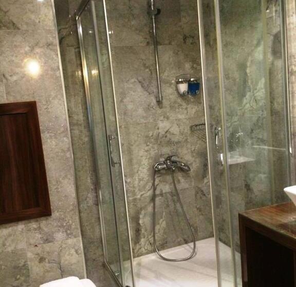 اتاق استاندارد, Sahra Airport