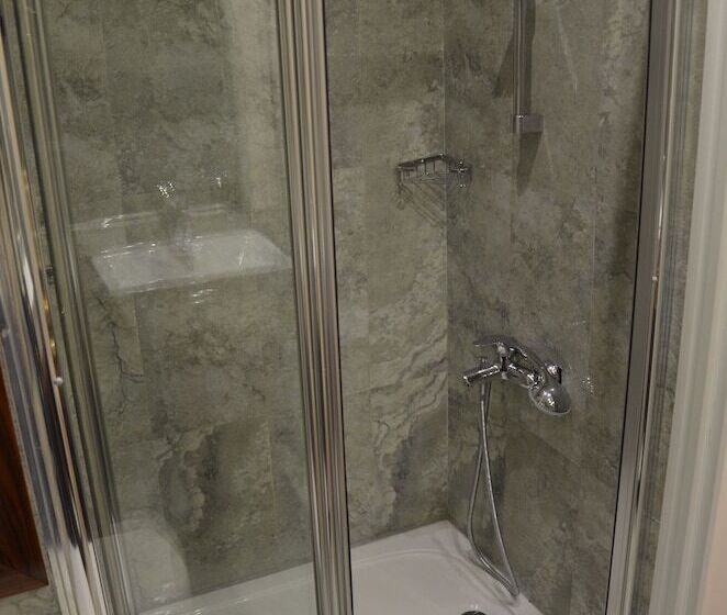 اتاق استاندارد, Sahra Airport