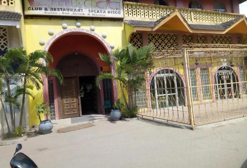 سوییت اجرایی, Lambada Holiday Resort