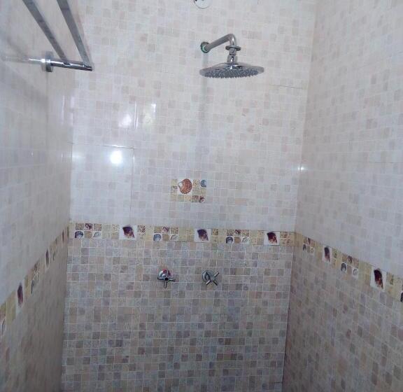 سوییت اجرایی, Lambada Holiday Resort