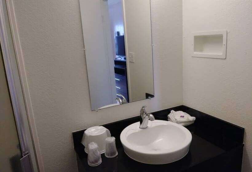 חדר סטנדרט שתי מיטות זוגיות, Motel 6goodland, Ks