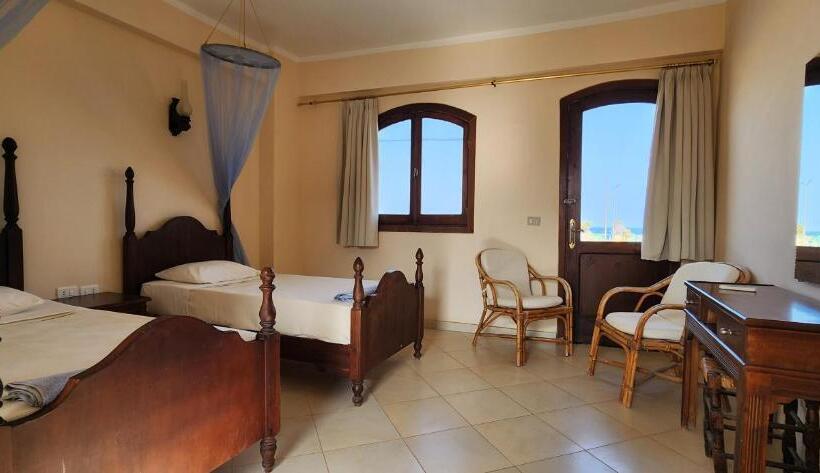 اتاق استاندارد یک نفره با چشمانداز دریا, Rayhana Guest House