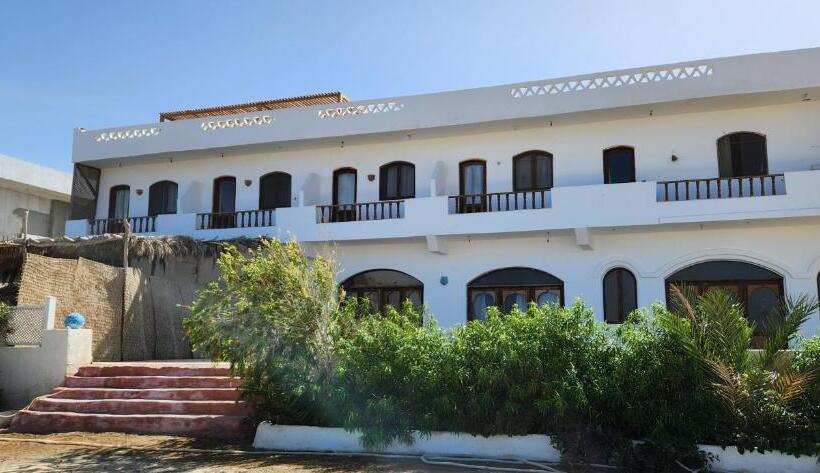 اتاق استاندارد یک نفره با چشمانداز دریا, Rayhana Guest House