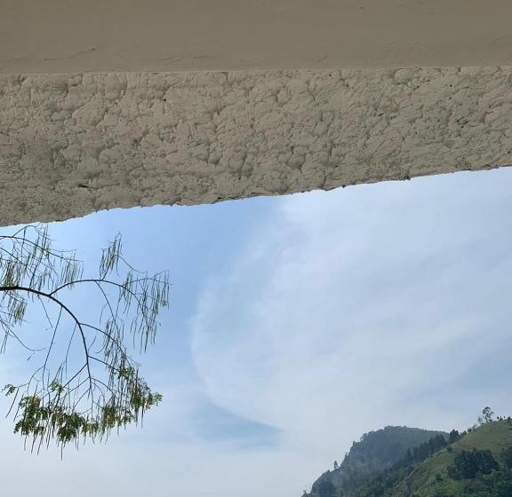 标准间带山景, Seven Heaven