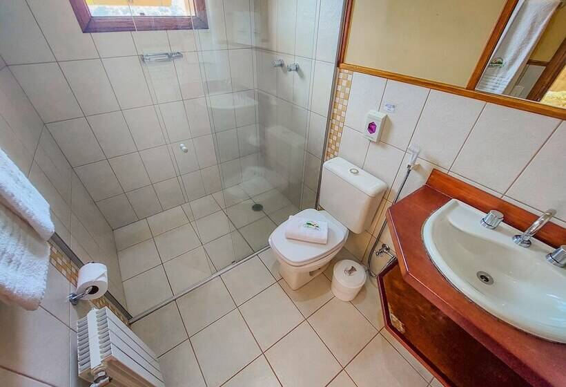 اتاق لوکس, Pousada Victoria Villa By Nacional Inn   A 800 Metros Da Vila Capivari