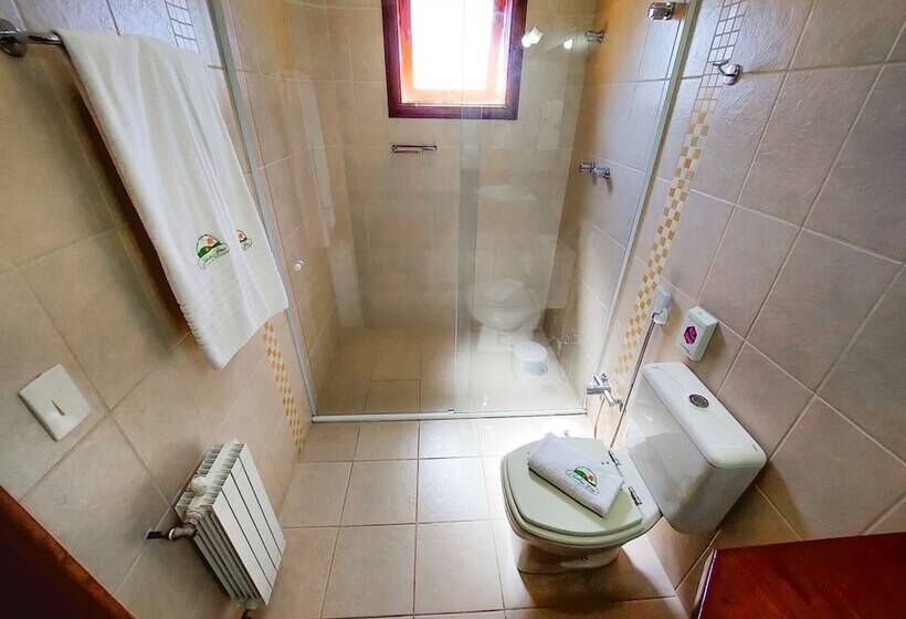 اتاق لوکس سه تخته, Pousada Victoria Villa By Nacional Inn   A 800 Metros Da Vila Capivari