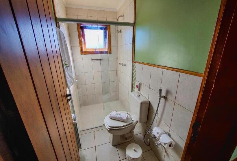 اتاق لوکس, Pousada Victoria Villa By Nacional Inn   A 800 Metros Da Vila Capivari