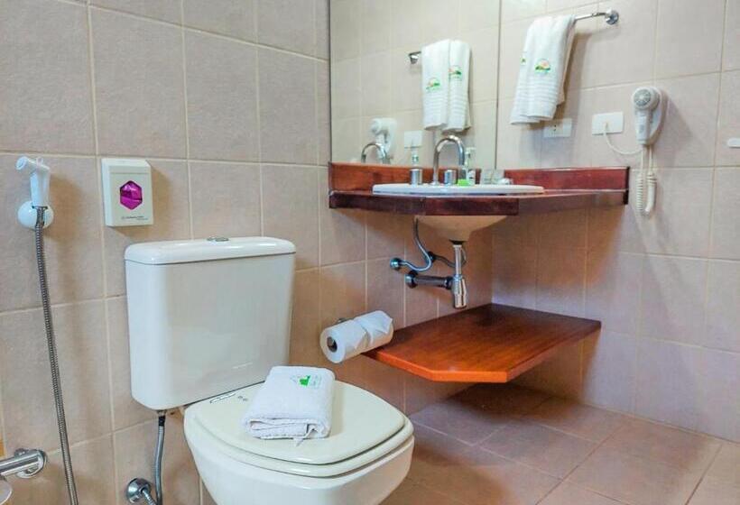 디럭스 트리플 룸, Pousada Victoria Villa By Nacional Inn A 800 Metros Da Vila Capivari