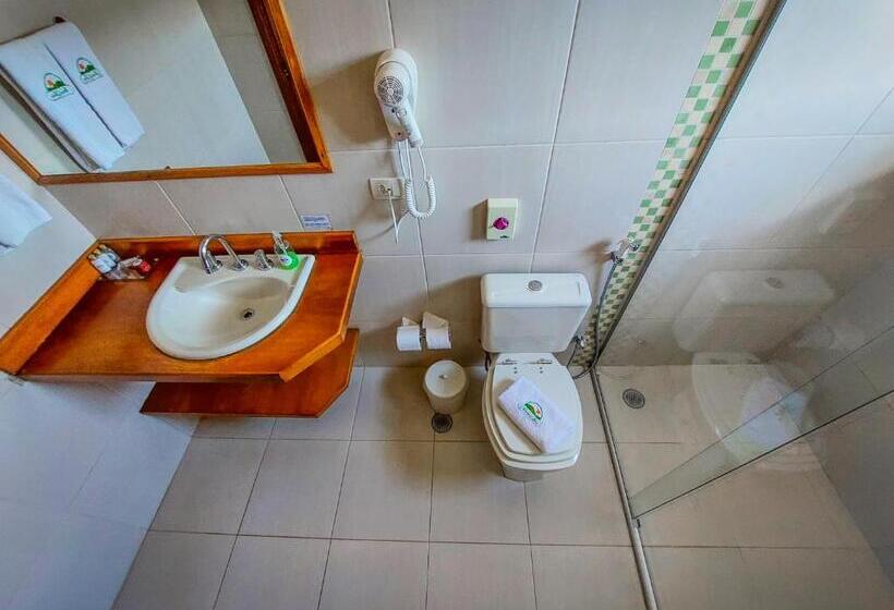 اتاق استاندارد چهار تخته, Pousada Victoria Villa By Nacional Inn   A 800 Metros Da Vila Capivari