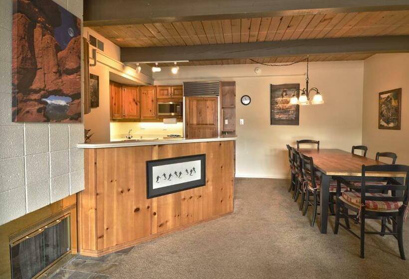 침실 2개 디럭스 아파트, Aspenwood Coraltree Residence Collection