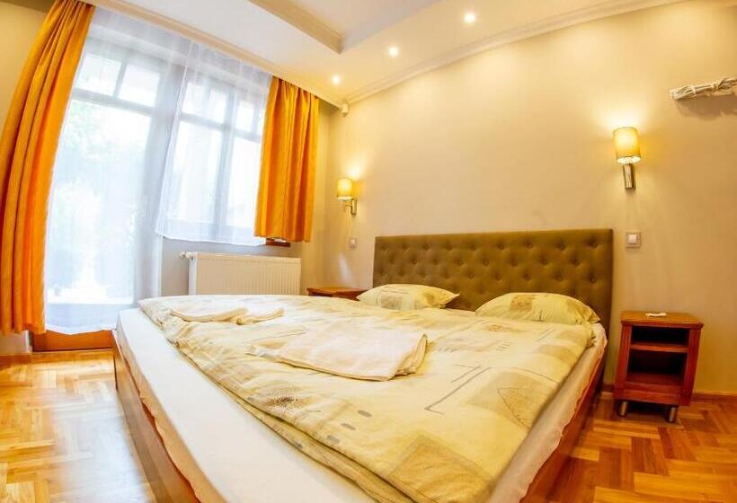 آپارتمان لوکس 1 خوابه, Aranykert Vendégház