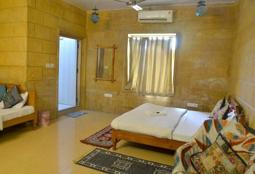 Люкс Deluxe Кровать Кинг, Wonbin Safari Jaisalmer