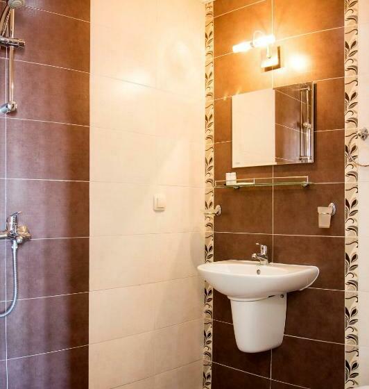 带阳台的三人标准间, Ivatea Family