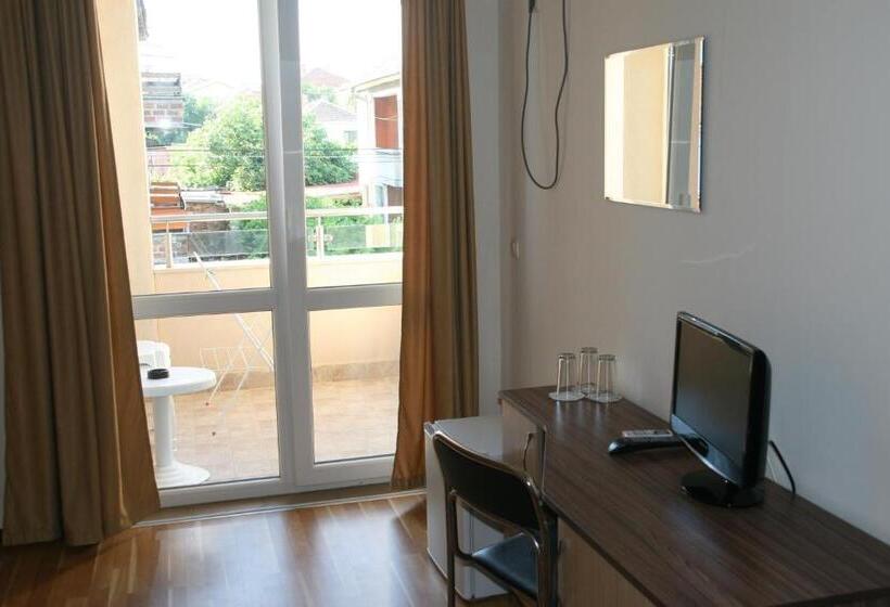 标准间带阳台, Ivatea Family