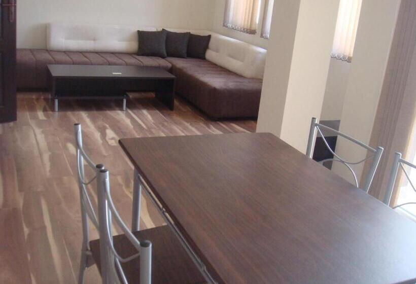 带1个卧室的带阳台的公寓, Ivatea Family