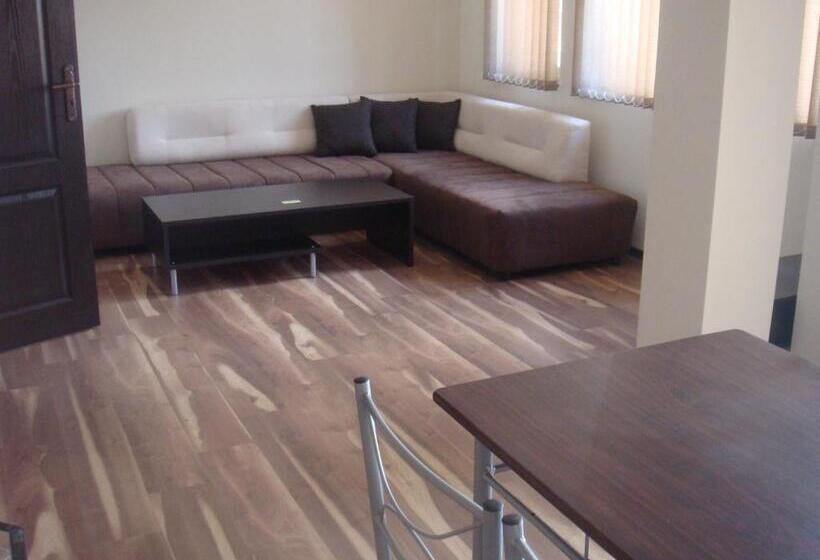 带1个卧室的带阳台的公寓, Ivatea Family