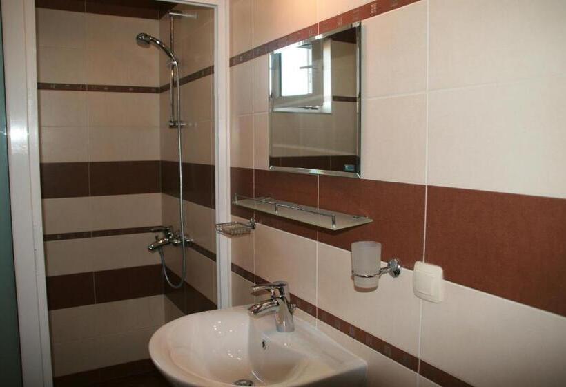 带1个卧室的带阳台的公寓, Ivatea Family