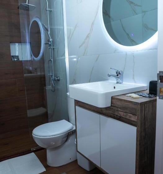 اتاق لوکس, Lacorte Prishtina