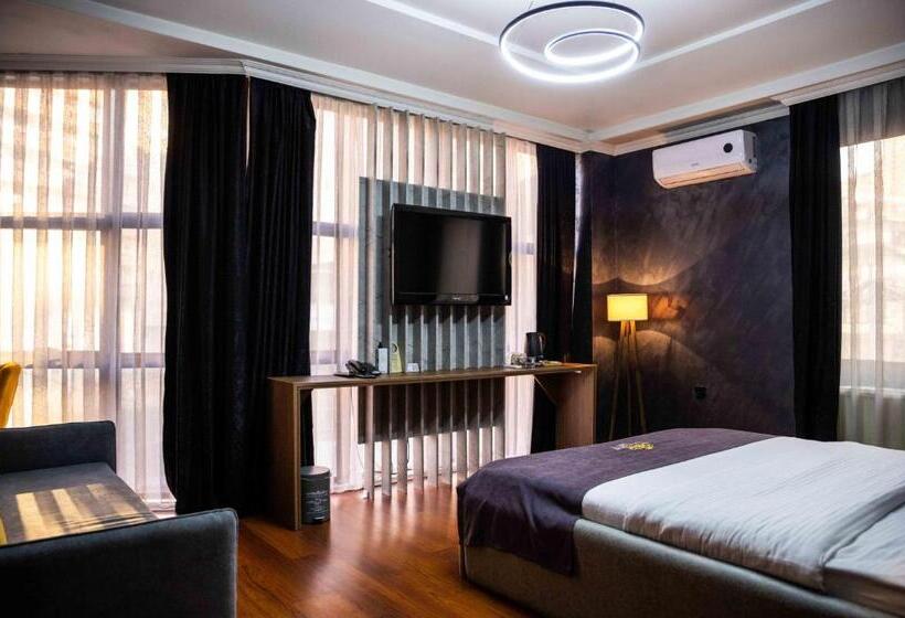 اتاق لوکس, Lacorte Prishtina